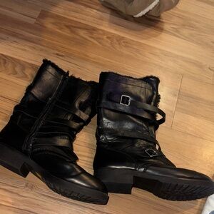 SO Black Mid-Calf Buckle Strap Boots